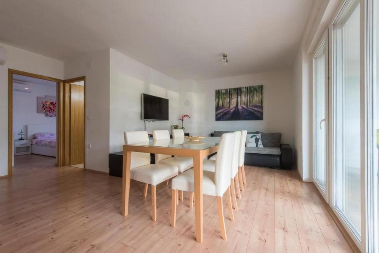 Apartments Villa Ema Задар Экстерьер фото